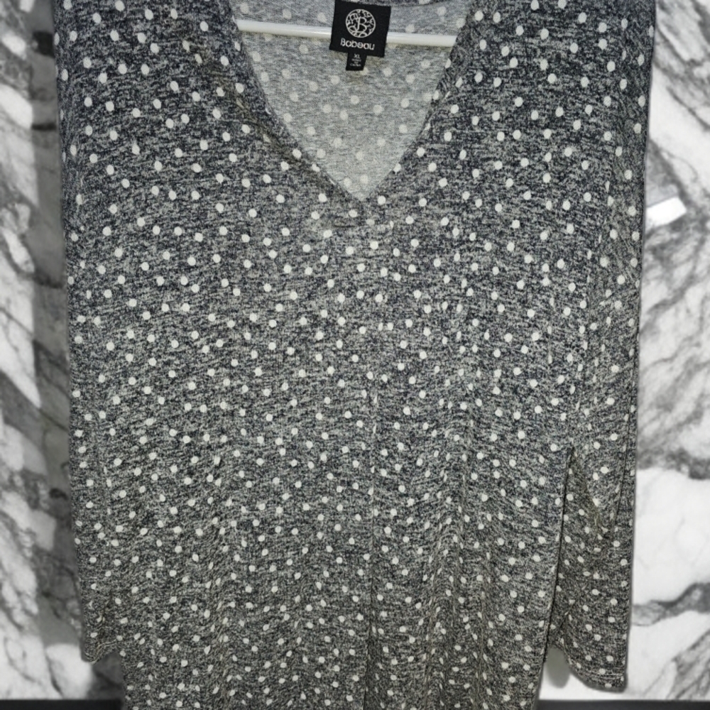 Bobeau Gray and White Polka Dot Sweater Blouse! ⚪⚫ #Blouse #PolkaDots #Fashion